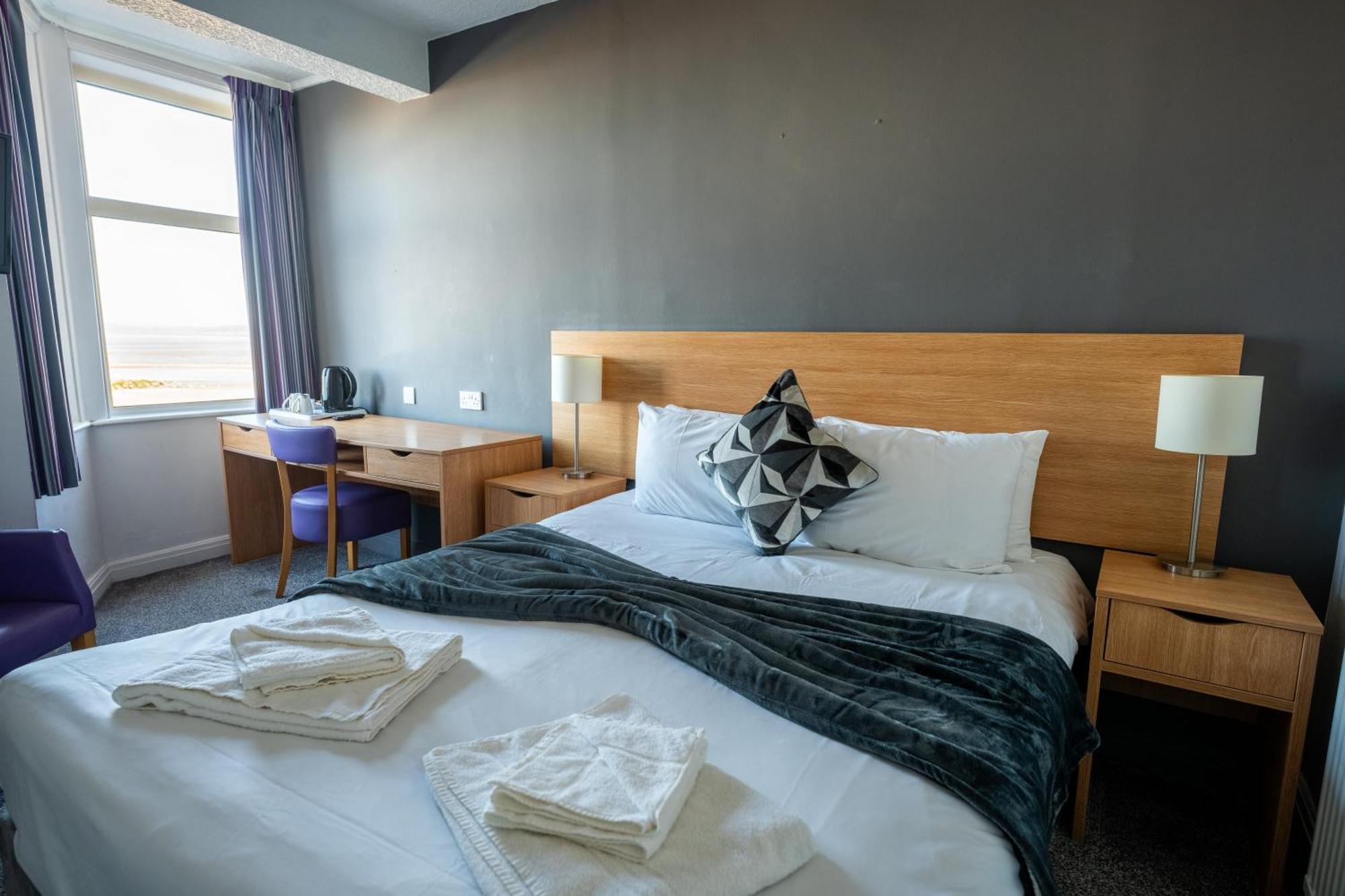 The Strathmore Hotel Morecambe Esterno foto